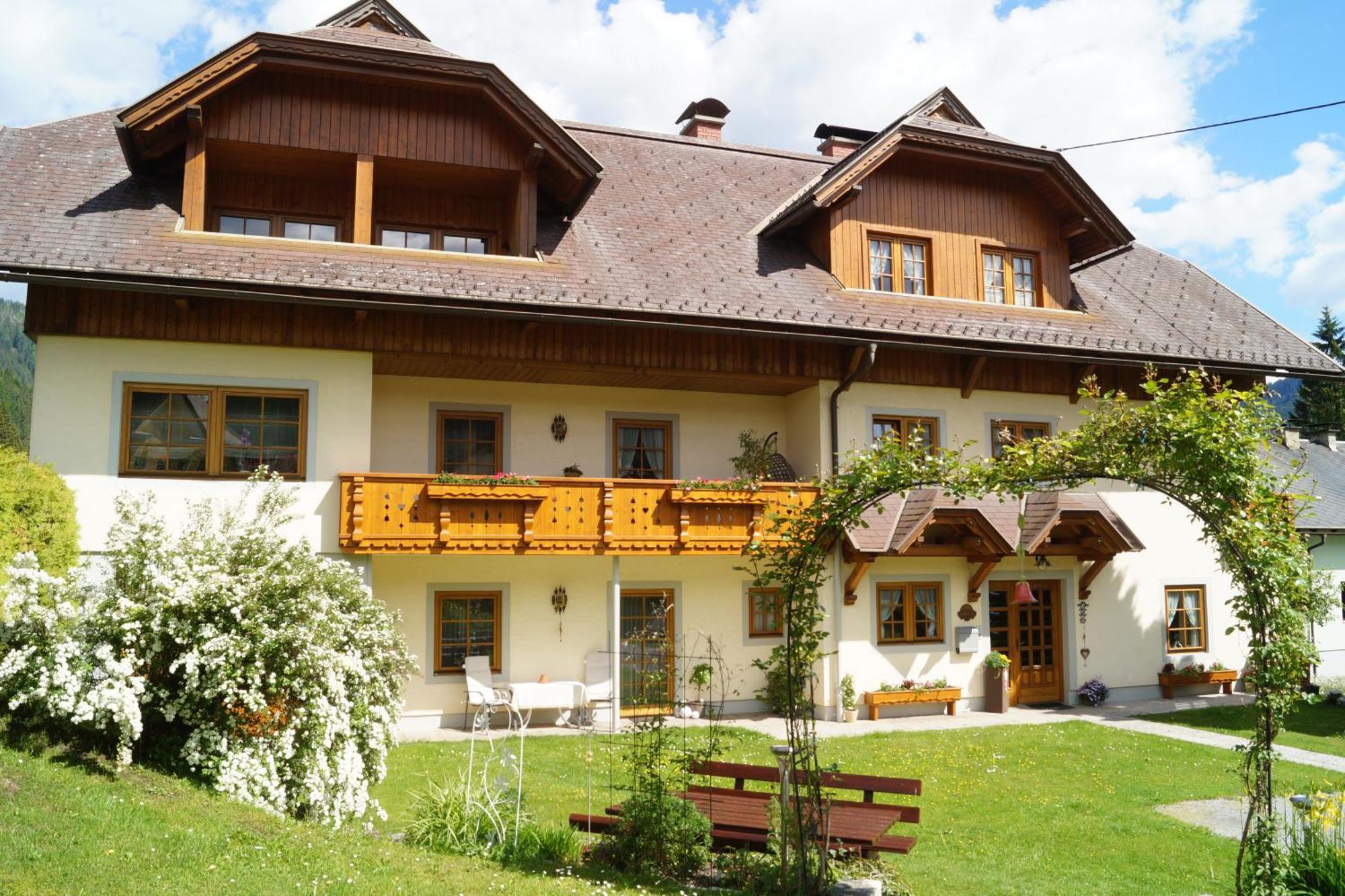 Apartment Gaestehaus Wastian Вайсбриах Екстериор снимка
